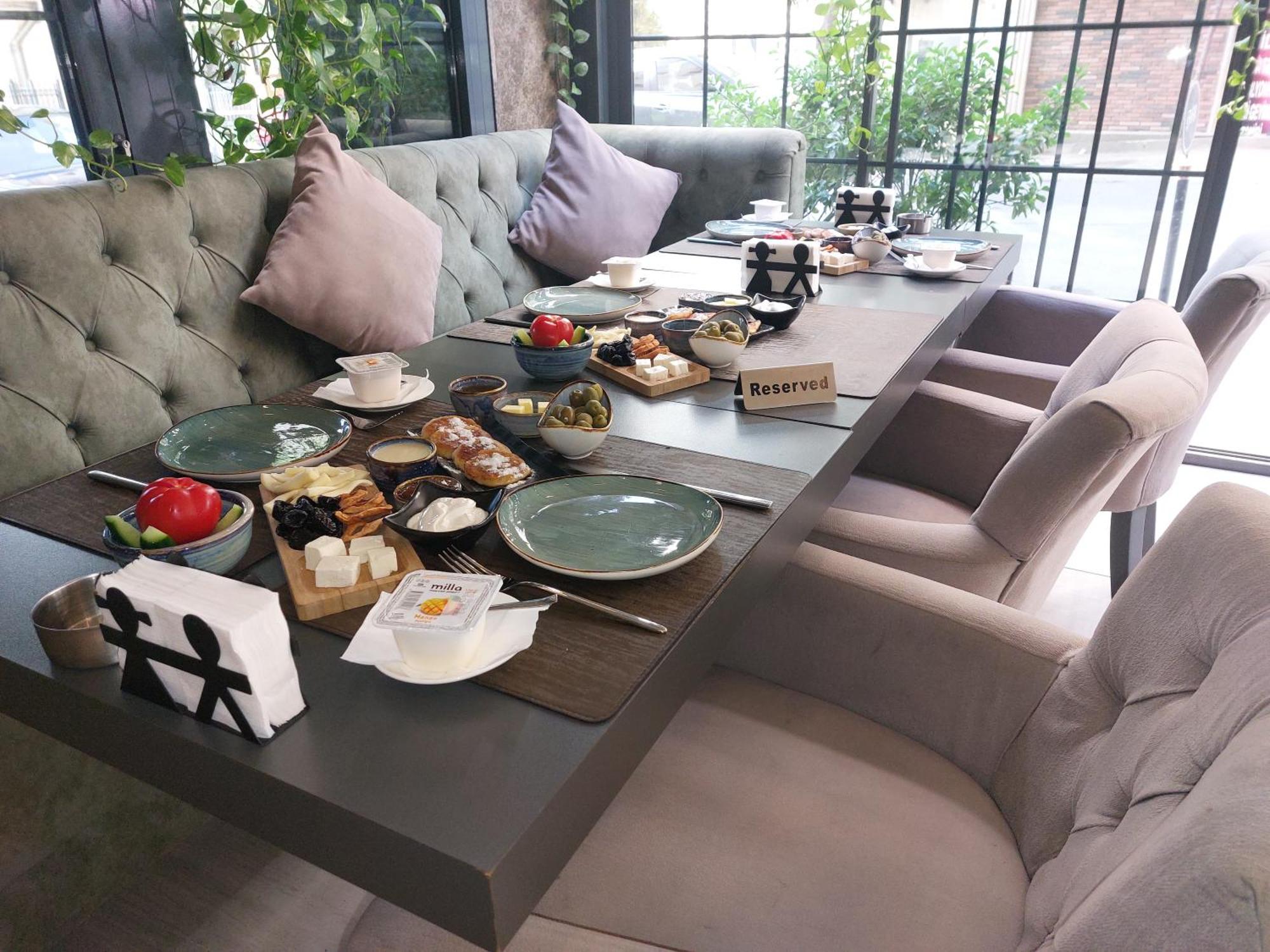 Home Boutique Hostel บากู ภายนอก รูปภาพ